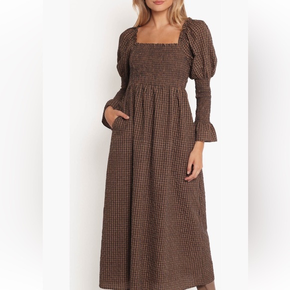 Petal & Pup Dresses & Skirts - Petal & Pup Cyrena Long Sleeve Fit & Flare MaxiBrown Plaid Long Sleeve Dress